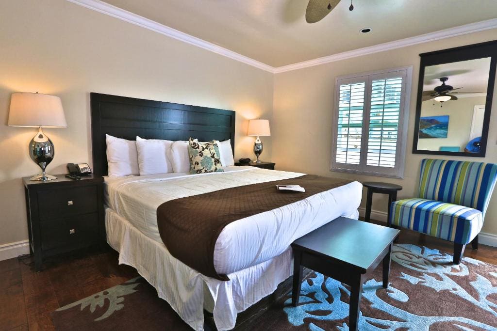 Room and property views from Beach Bungalow Inn and Suites
