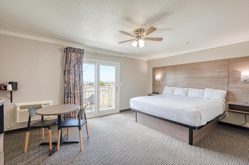 Room and property views from Harbor House Inn